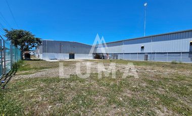 Renta de Nave industrial,  oficinas y patio de maniobras en Ave Edzna