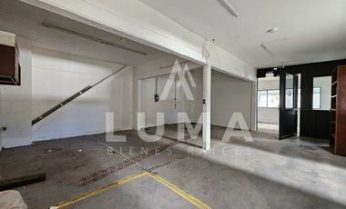 Renta de Nave industrial,  oficinas y patio de maniobras en Ave Edzna