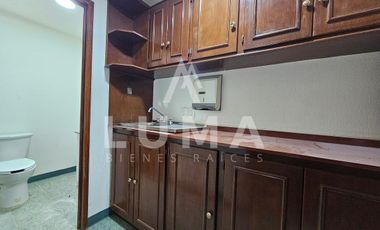 Renta de Nave industrial,  oficinas y patio de maniobras en Ave Edzna
