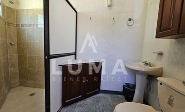 Renta de Nave industrial,  oficinas y patio de maniobras en Ave Edzna