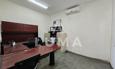 Renta de Nave industrial,  oficinas y patio de maniobras en Ave Edzna