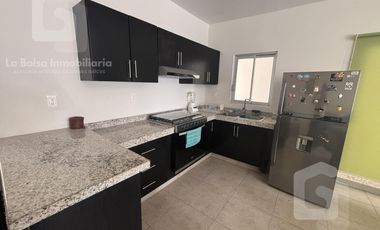 Casa amueblada en RENTA en Lomas de la Rioja