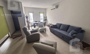 Casa amueblada en RENTA en Lomas de la Rioja