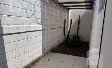 Casa amueblada en RENTA en Lomas de la Rioja