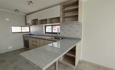 Av. Circunvalación 1 (1 Est ) [2643-7]