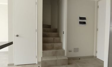 Av. Circunvalación 1 (1 Est ) [2643-7]