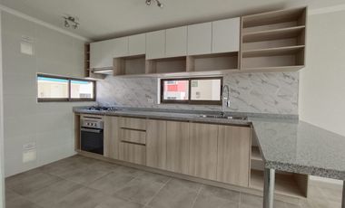 Av. Circunvalación 1 (1 Est ) [2643-7]