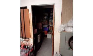 CENTRO VENDO IMPORTANTE LOCAL COMERCIAL AV MAIPU