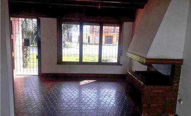 Chalet en venta // APTO CREDITO//en Bosque Alegre /