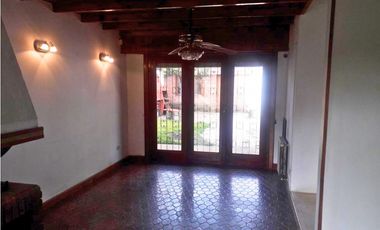 Chalet en venta // APTO CREDITO//en Bosque Alegre /