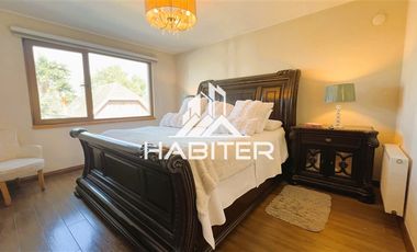 Casa en Venta en COD39899 Ubicada en Cumbres del Sur, cercana a colegios, supermercados y Clínica Mayor