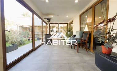 Casa en Venta en COD39899 Ubicada en Cumbres del Sur, cercana a colegios, supermercados y Clínica Mayor
