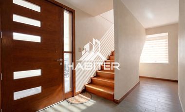 Casa en Venta en COD39899 Ubicada en Cumbres del Sur, cercana a colegios, supermercados y Clínica Mayor