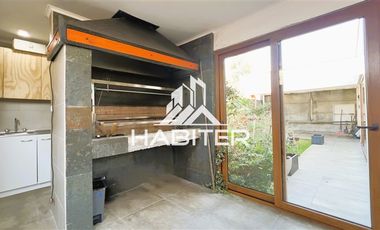 Casa en Venta en COD39899 Ubicada en Cumbres del Sur, cercana a colegios, supermercados y Clínica Mayor