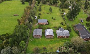 Local Comercial en Venta en Parcela con complejo turísticos 4 cabañas, Parcelación Rio Pescado con acceso a Rio Pescado y Lago Llanquihue