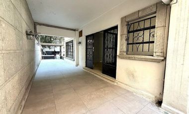 Casa en renta con uso de suelo en la mejor ubicación