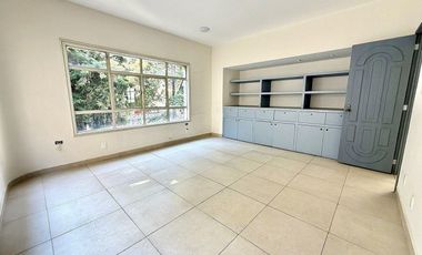 Casa en renta con uso de suelo en la mejor ubicación