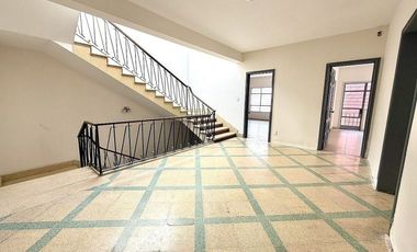 Casa en renta con uso de suelo en la mejor ubicación