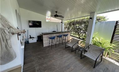 SE VENDE CASA EN VISTAMAR