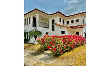 SE VENDE CASA EN VISTAMAR
