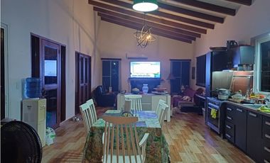 SE VENDE CASA EN LOS LIRIOS (VIA AL VALLE DE ANTON)