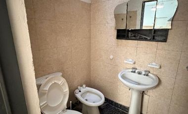 Departamento Tipo Casa en alquiler en Lanus Este