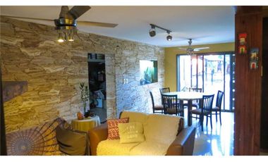 CASA EN BARRIO CANDIOTI SUR