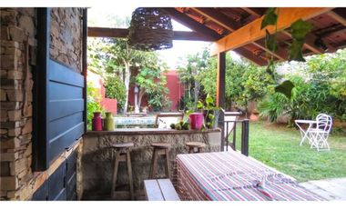 CASA EN BARRIO CANDIOTI SUR