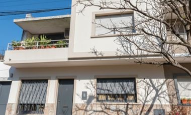 Venta Casa en Barrio Candioti 3 dormitorios