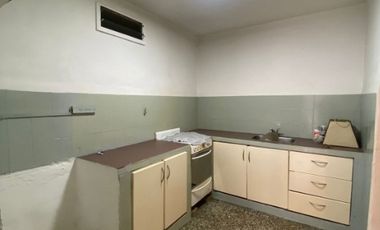 Departamento Tipo Casa en alquiler en Lanus Este