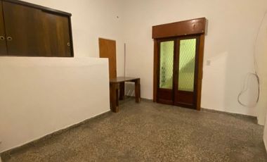 Departamento Tipo Casa en alquiler en Lanus Este