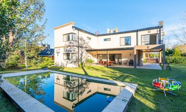 CASA 4 DORMITORIOS GALPON PILETA COUNTRY LOGARITMO