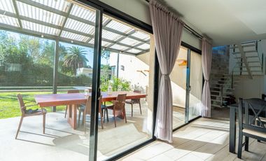 CASA 4 DORMITORIOS GALPON PILETA COUNTRY LOGARITMO