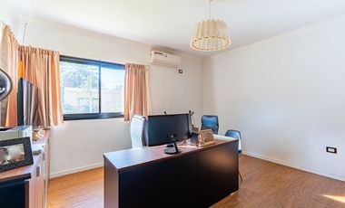 CASA 4 DORMITORIOS GALPON PILETA COUNTRY LOGARITMO