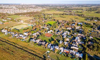 CASA 4 DORMITORIOS GALPON PILETA COUNTRY LOGARITMO