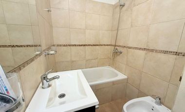 VENTA DUPLEX 3 AMB C/ JARDÍN Y COCHERA - MORÓN