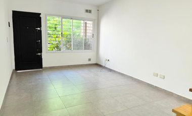 VENTA DUPLEX 3 AMB C/ JARDÍN Y COCHERA - MORÓN