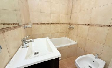 VENTA DUPLEX 3 AMB C/ JARDÍN Y COCHERA - MORÓN