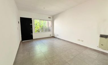 VENTA DUPLEX 3 AMB C/ JARDÍN Y COCHERA - MORÓN