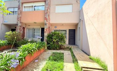 VENTA DUPLEX 3 AMB C/ JARDÍN Y COCHERA - MORÓN