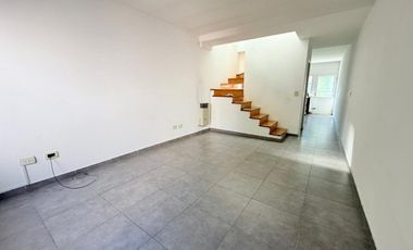 VENTA DUPLEX 3 AMB C/ JARDÍN Y COCHERA - MORÓN