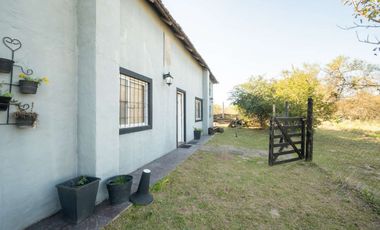 VENTA QUINTA EN ARROYO LEYES - 3 DORMITORIOS