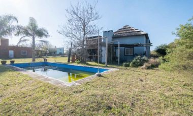 VENTA QUINTA EN ARROYO LEYES - 3 DORMITORIOS