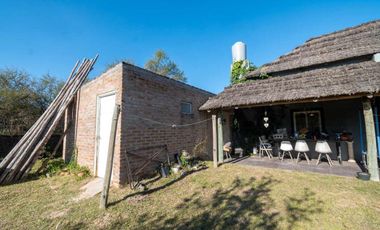 VENTA QUINTA EN ARROYO LEYES - 3 DORMITORIOS