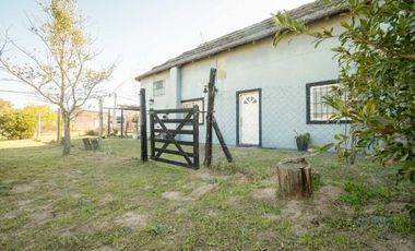 VENTA QUINTA EN ARROYO LEYES - 3 DORMITORIOS