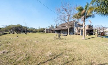 VENTA QUINTA EN ARROYO LEYES - 3 DORMITORIOS