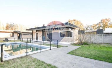 CASA EN VENTA CITY BELL