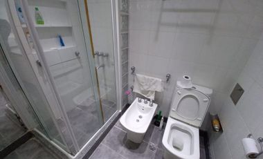 REMAX vende Casa de Categoria. Excelente ubicación