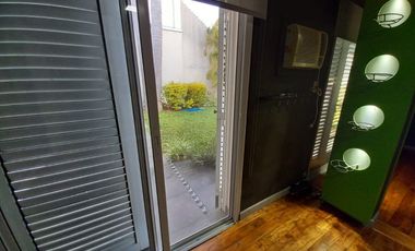 REMAX vende Casa de Categoria. Excelente ubicación