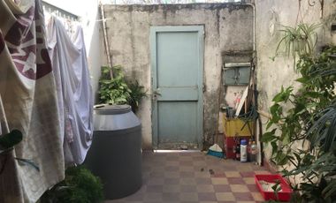 3 departamentos y galpón. SE VENDE